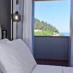 Akron ホテル