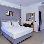 Akron ホテル *