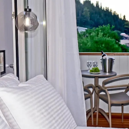 Hotel Akron -member Of My Hospitality *