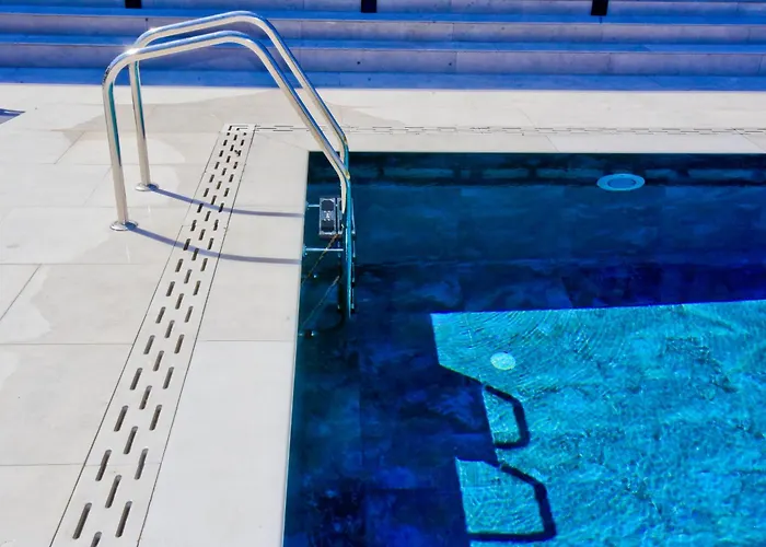 Akron * Áyios Nikítas